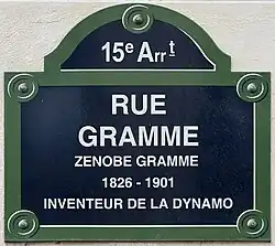 Voir la plaque.