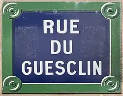 Voir la plaque.
