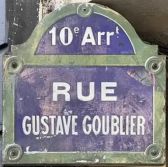 Voir la plaque.