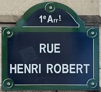 Voir la plaque.
