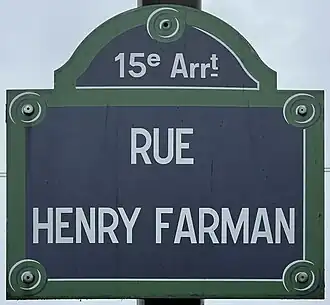 Voir la plaque.