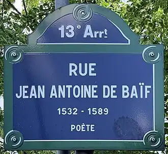 Voir la plaque.