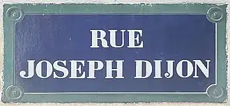 Voir la plaque.