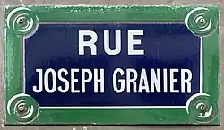 Voir la plaque.
