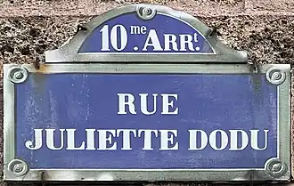 Voir la plaque.