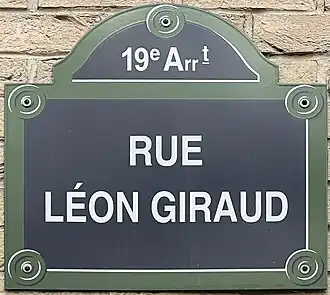 Voir la plaque.