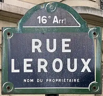 Voir la plaque.
