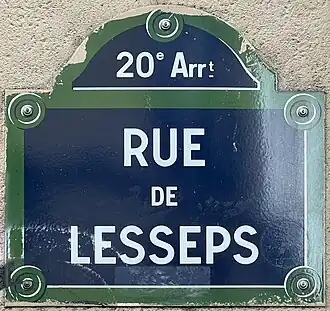 Voir la plaque.
