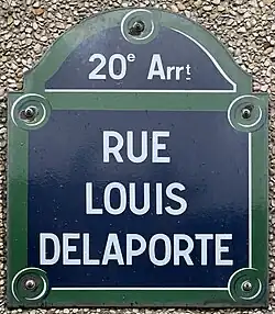 Voir la plaque.