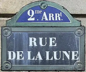 Voir la plaque.