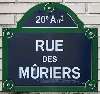 Voir la plaque.