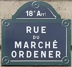 Voir la plaque.