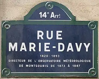 Voir la plaque.