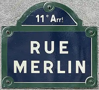 Voir la plaque.