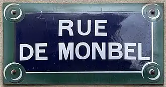 Voir la plaque.