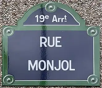 Voir la plaque.