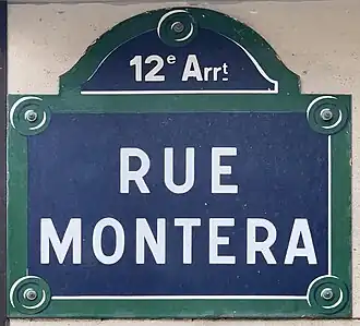 Voir la plaque.