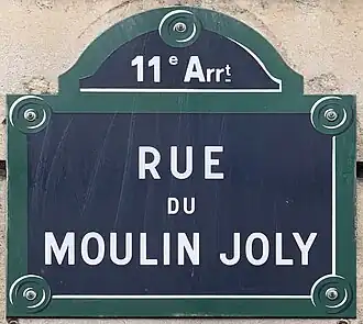 Voir la plaque.