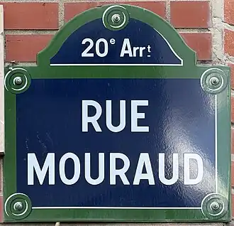 Voir la plaque.