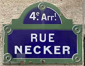 Voir la plaque.