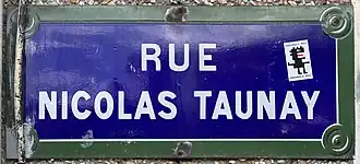 Voir la plaque.