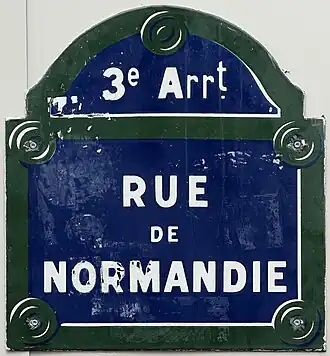 Voir la plaque.