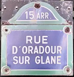 Voir la plaque.
