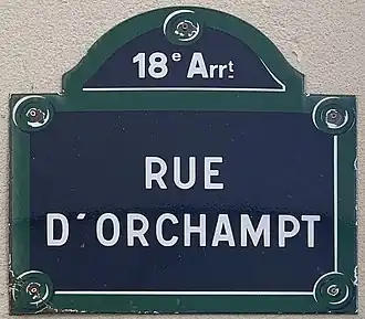 Voir la plaque.