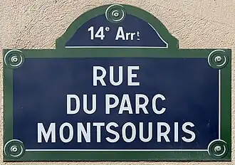 Voir la plaque.
