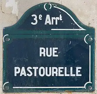 Voir la plaque.