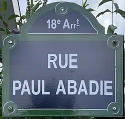 Voir la plaque.