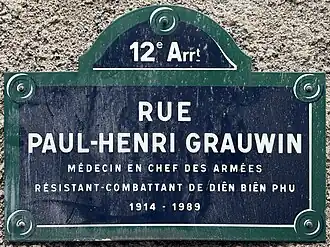 Voir la plaque.