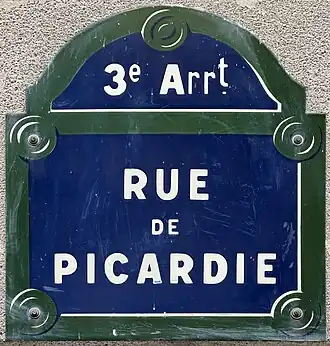 Voir la plaque.