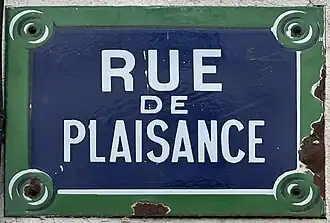 Voir la plaque.