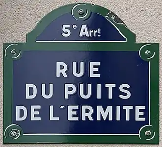 Voir la plaque.