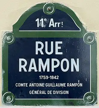 Voir la plaque.