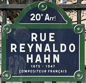 Voir la plaque.