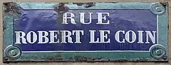 Voir la plaque.