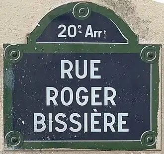 Voir la plaque.