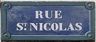 Voir la plaque.