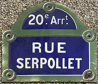 Voir la plaque.