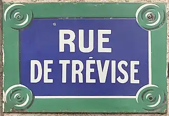 Voir la plaque.