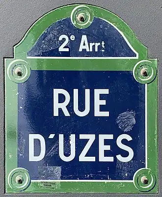 Voir la plaque.