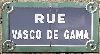 Voir la plaque.