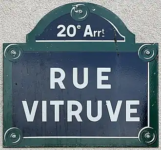 Voir la plaque.