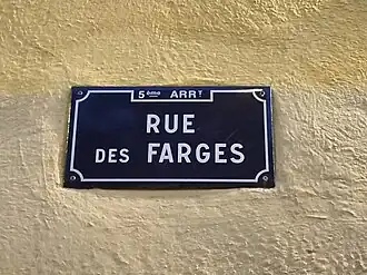 Voir la plaque.