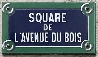 Voir la plaque.