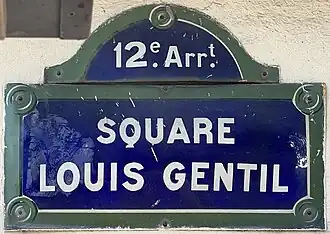 Voir la plaque.