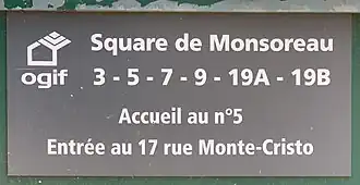 Voir la plaque.
