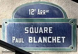 Voir la plaque.